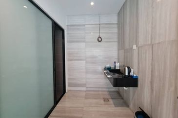 Tiong Nam Industrial Park @ Seksyen 51