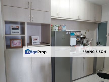 Fully renovated unit with dry & wet kitchen, using built in cabinets, Selangor, Puchong