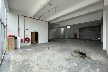 Conner unit with largest land 11,185sf, built up 8,816sf for sale in USJ 19, Subang Jaya