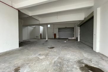 Conner unit with largest land 11,185sf, built up 8,816sf for sale in USJ 19, Subang Jaya