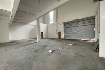 Conner unit with largest land 11,185sf, built up 8,816sf for sale in USJ 19, Subang Jaya