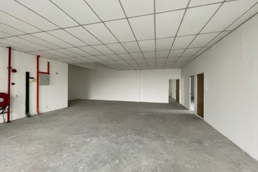 Conner unit with largest land 11,185sf, built up 8,816sf for sale in USJ 19, Subang Jaya