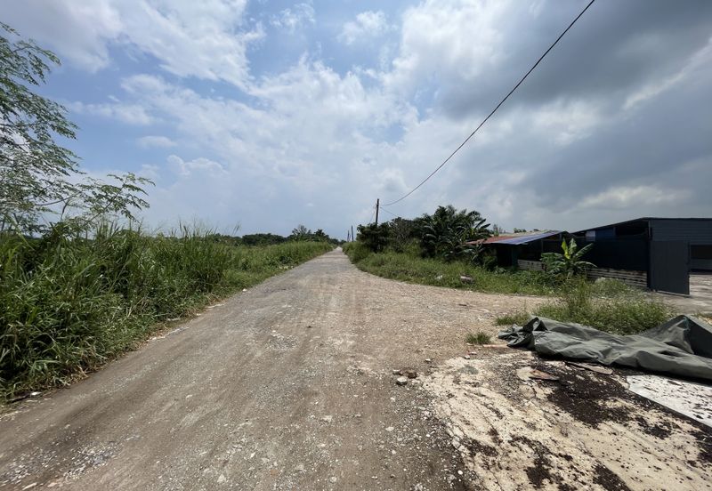 Jalan Sopan, Johan Setia