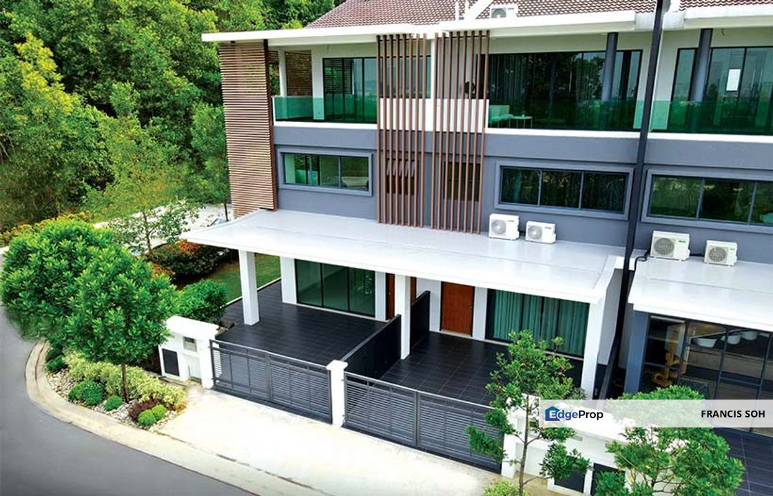 Spacious 3 Storey Link House with Maximized Build-ups For Rent, Selangor, Selayang