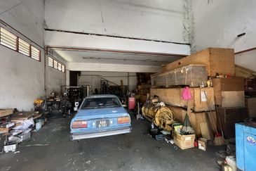 Batu Caves, Spring Crest Semi D Factory