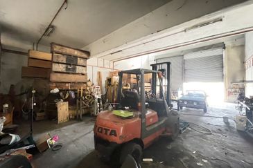 Batu Caves, Spring Crest Semi D Factory