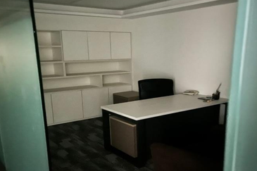 OPEN FOR TENDER / Plaza Sentral