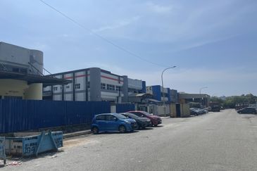 1.5 Storey Semi D Factory, Shah Alam Seksyen 33, Section 33