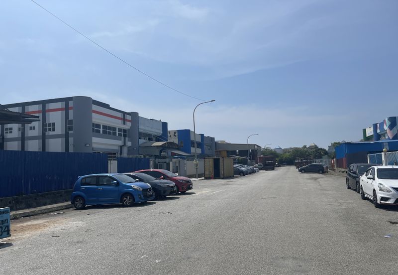 1.5 Storey Semi D Factory, Shah Alam Seksyen 33, Section 33