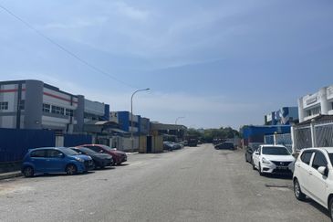 1.5 Storey Semi D Factory, Shah Alam Seksyen 33, Section 33