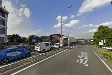 Direct main road jln othman