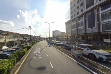 Direct main road jln othman