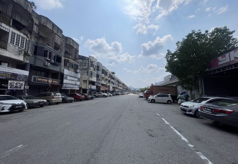 Taman Sri Batu Caves