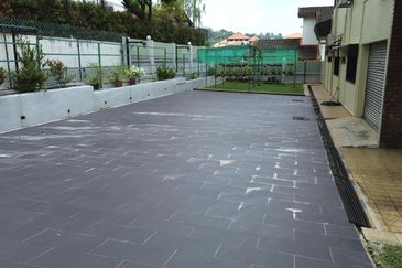 Bukit Pantai (Pantai Hill)