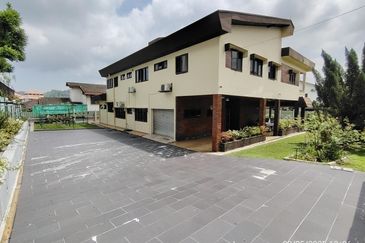 Bukit Pantai (Pantai Hill)