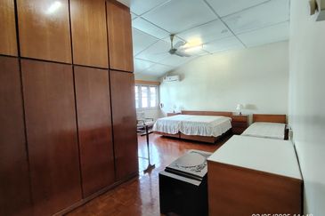 Bukit Pantai (Pantai Hill)