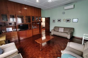 Bukit Pantai (Pantai Hill)