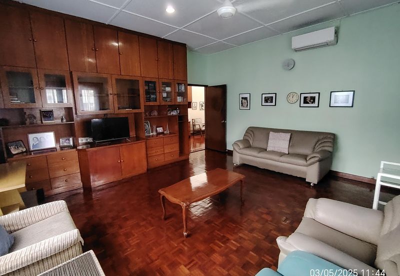 Bukit Pantai (Pantai Hill)