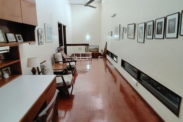 Bukit Pantai (Pantai Hill)