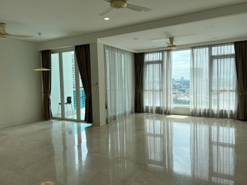 Luxury Living: Spacious Duplex in Mont Kiara Family-Friendly, Kuala Lumpur, Mont Kiara