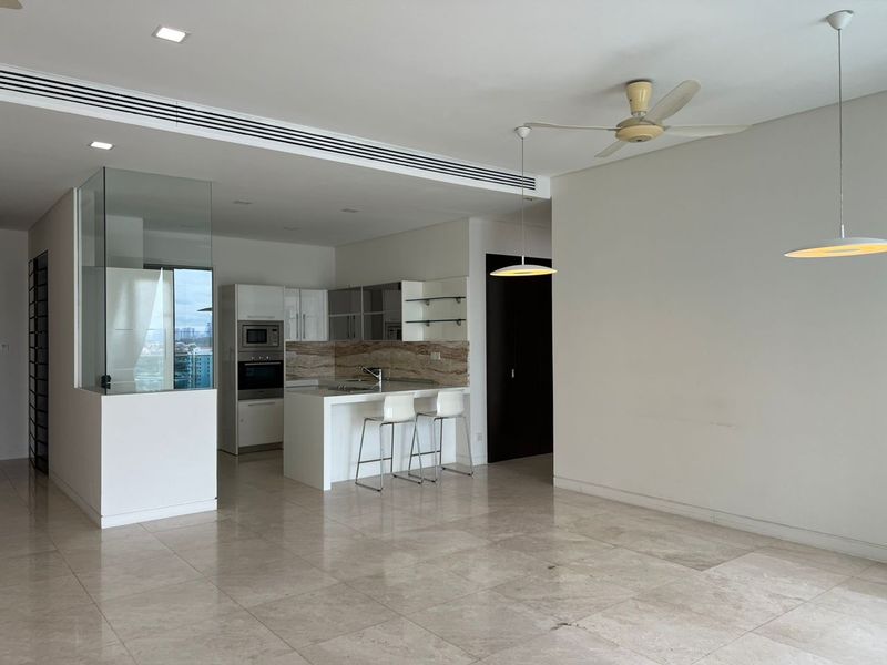 Luxury Living: Spacious Duplex in Mont Kiara Family-Friendly, Kuala Lumpur, Mont Kiara