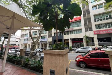 Prime Shop for Sale at Emerald Plaza, Damansara Perdana!