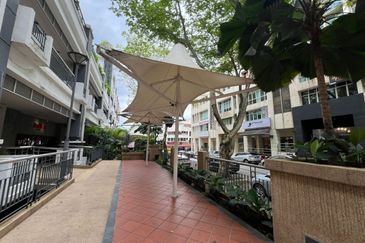 Prime Shop for Sale at Emerald Plaza, Damansara Perdana!