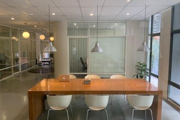 Spacious 2,900 sq. ft. Unit at Perdana Exclusive – 5 Car Parks!