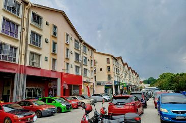 Pusat Komersial Seksyen 7