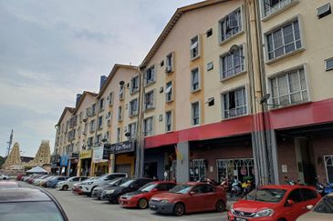 Pusat Komersial Seksyen 7