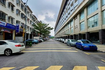 Dataran Otomobil, Seksyen 15