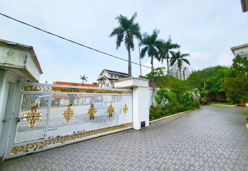 🏡 Luxury 3-Storey Bungalow at Bangsar, Kuala Lumpur
