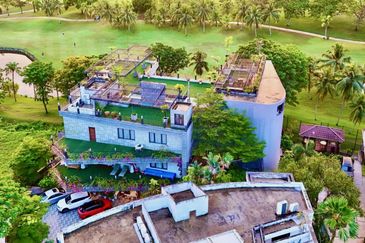 Tropicana Golf & Country Resort