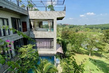 Tropicana Golf & Country Resort