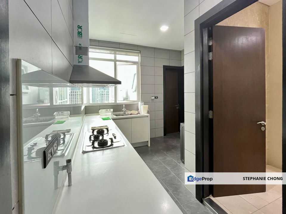 ✨ The Pearl @ KLCC – Elegant 3+1BR with Private Lift & Sky Lounge for Rent! ✨, Kuala Lumpur, KLCC