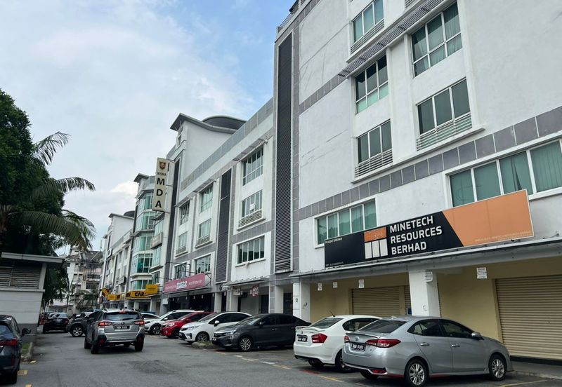 Parklane Commercial Hub