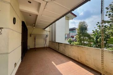 3-Storey Bungalow with Home Lift For Sale