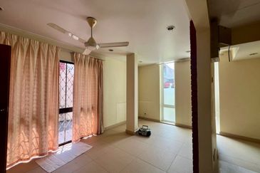 3-Storey Bungalow with Home Lift For Sale