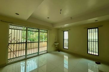 3-Storey Bungalow with Home Lift For Sale