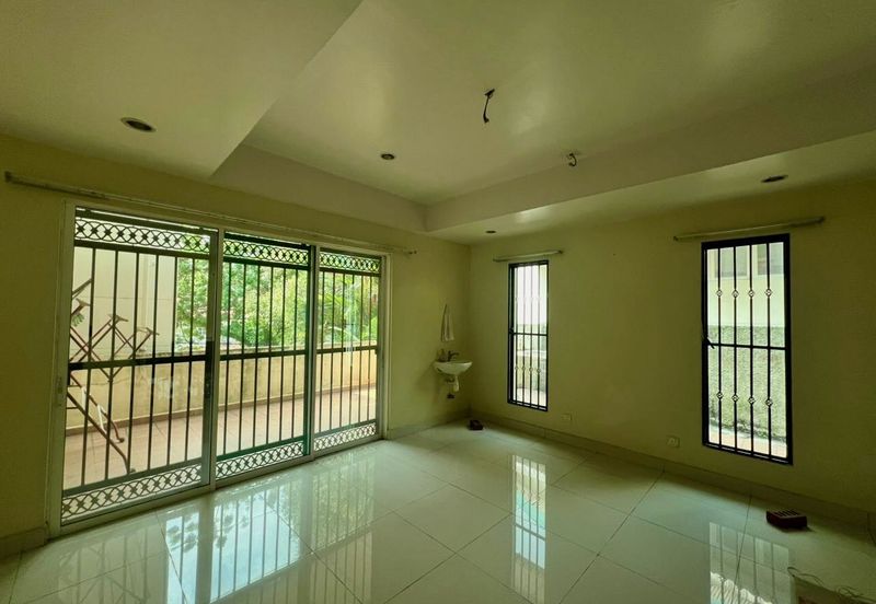 3-Storey Bungalow with Home Lift For Sale