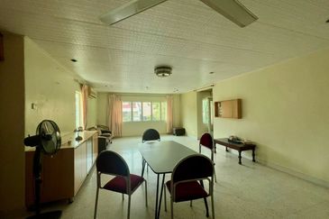 3-Storey Bungalow with Home Lift For Sale