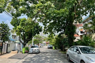 3-Storey Bungalow with Home Lift For Sale