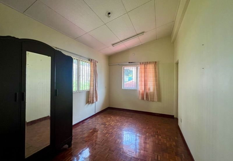 3-Storey Bungalow with Home Lift For Sale