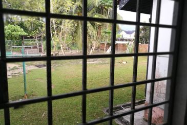 FOR SALE - SINGLE STY BUNGALOW IN TAIPING, PERAK
