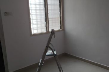 FOR RENT - USJ14 DOUBLE STY INTERMEDIATE HSE
