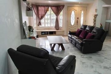 FOR SALE - 2 STY HSE AT PUTRA HEIGHTS BESTARI 2