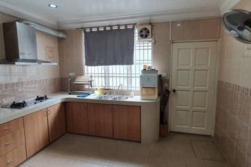 FOR SALE - 2 STY HSE AT PUTRA HEIGHTS BESTARI 2