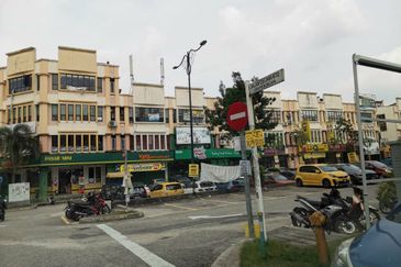 FOR SALE - VIBRANT COMMERCIAL CENTRE, SECT 6, KD