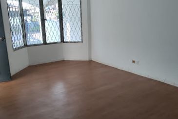 FOR RENT - USJ13  DOUBLE STY TERRACE HSE