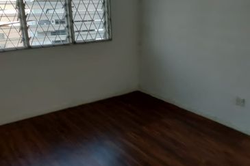 FOR RENT - USJ13  DOUBLE STY TERRACE HSE